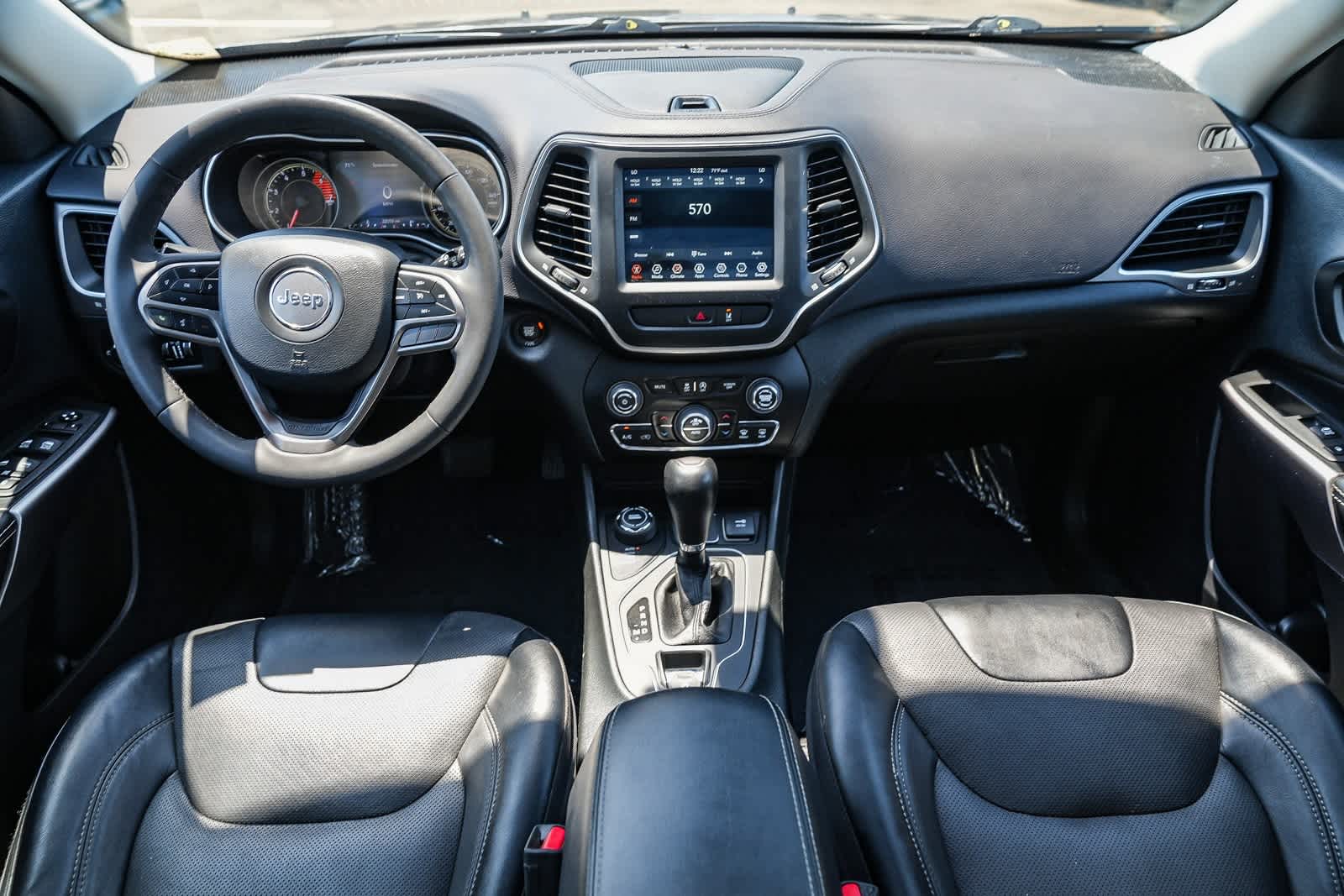 Thumbnail: 2022 Jeep Cherokee - 12