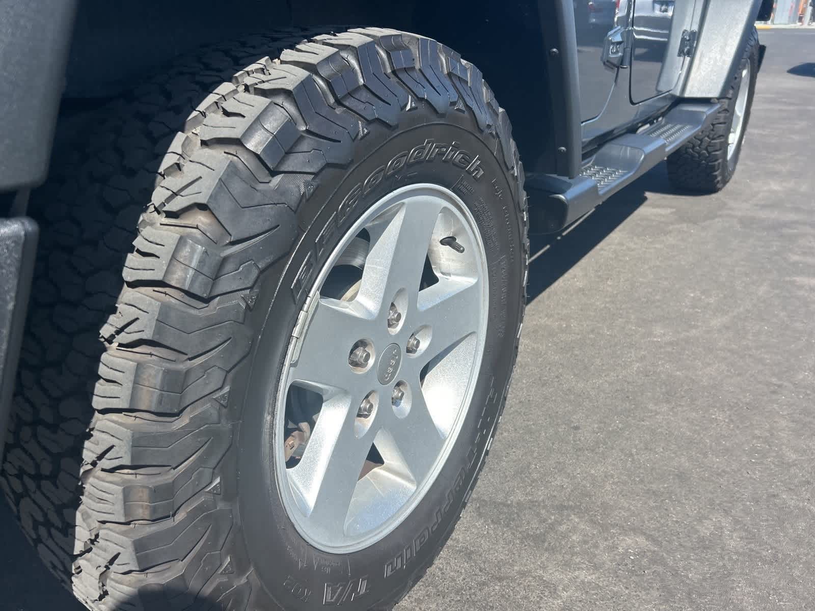 Thumbnail: 2017 Jeep Wrangler - 20