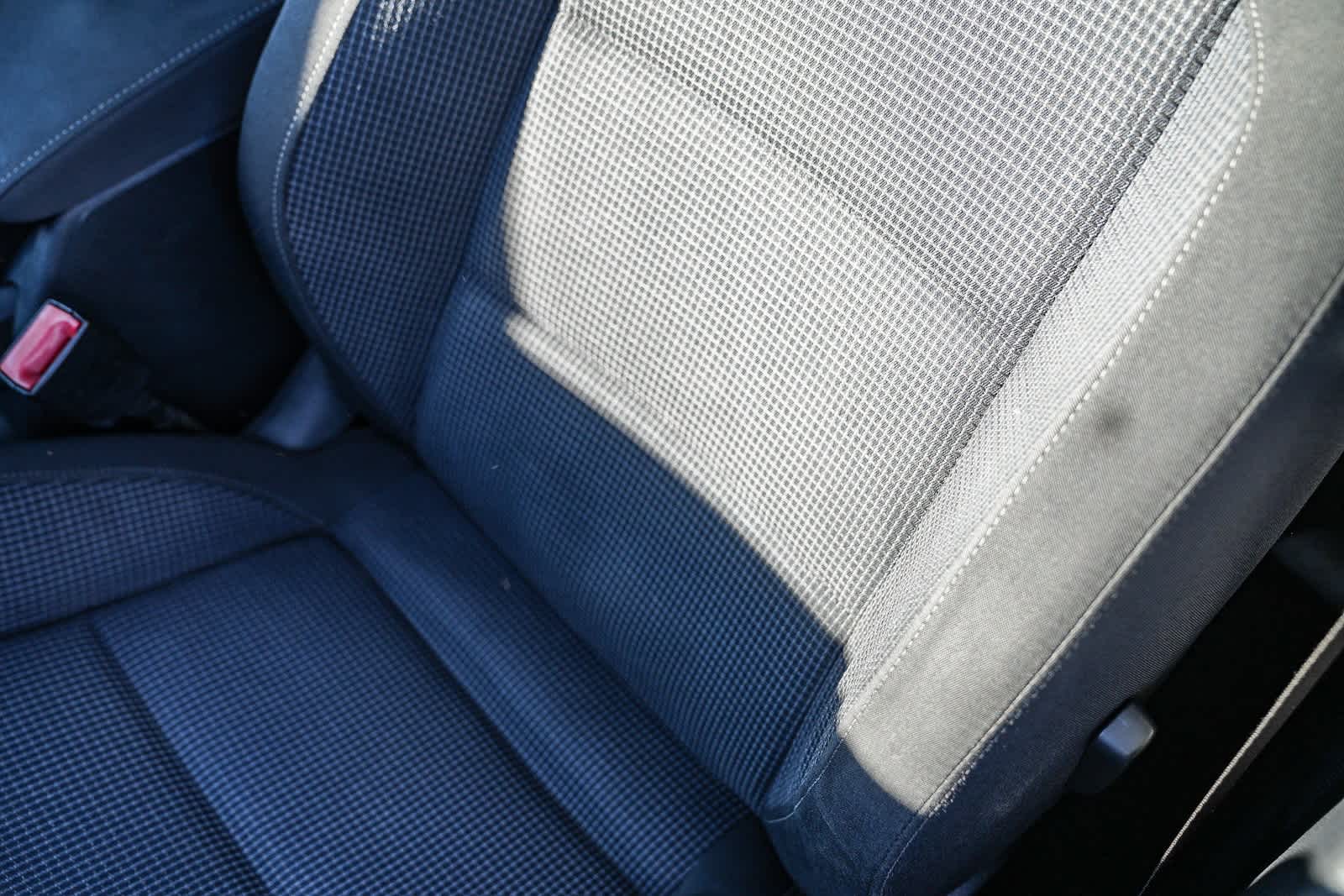 Thumbnail: 2014 Volkswagen Golf - 20