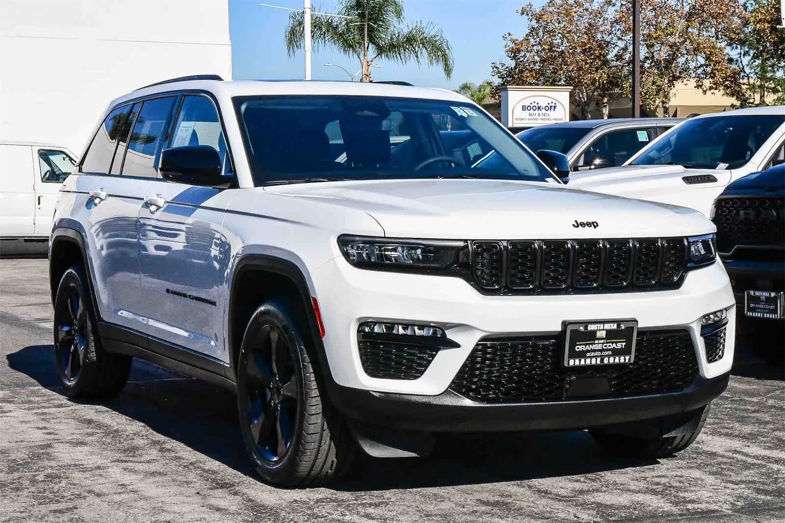 Thumbnail: 2023 Jeep Grand Cherokee - 3