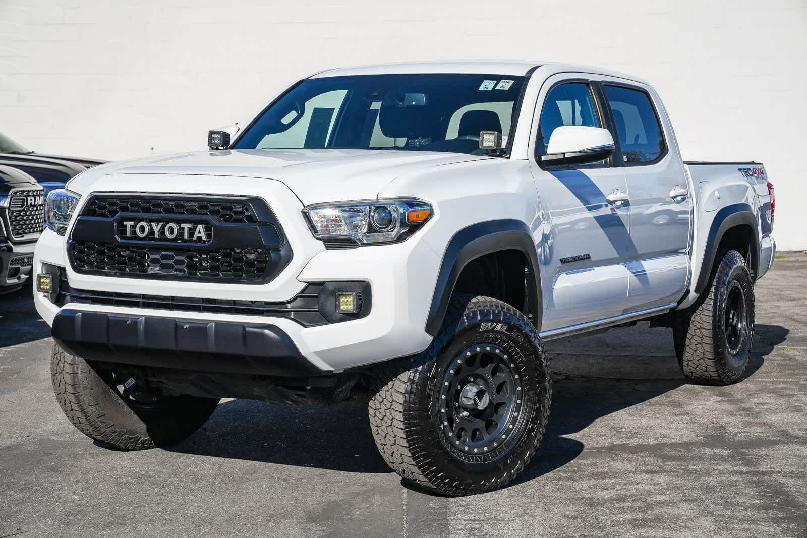 Thumbnail: 2019 Toyota Tacoma - 1