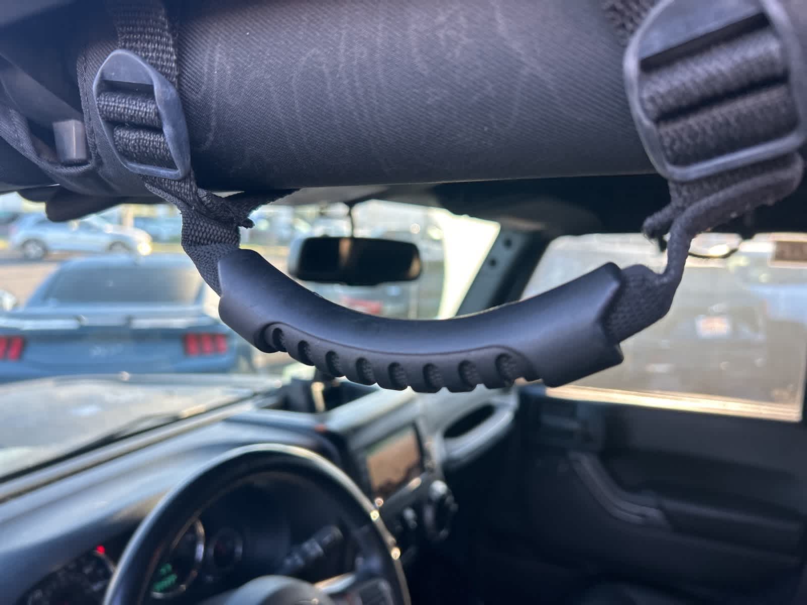 Thumbnail: 2018 Jeep Wrangler - 31