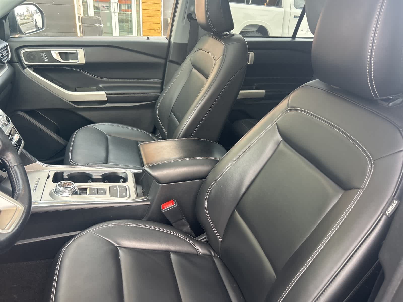 Thumbnail: 2022 Ford Explorer - 16