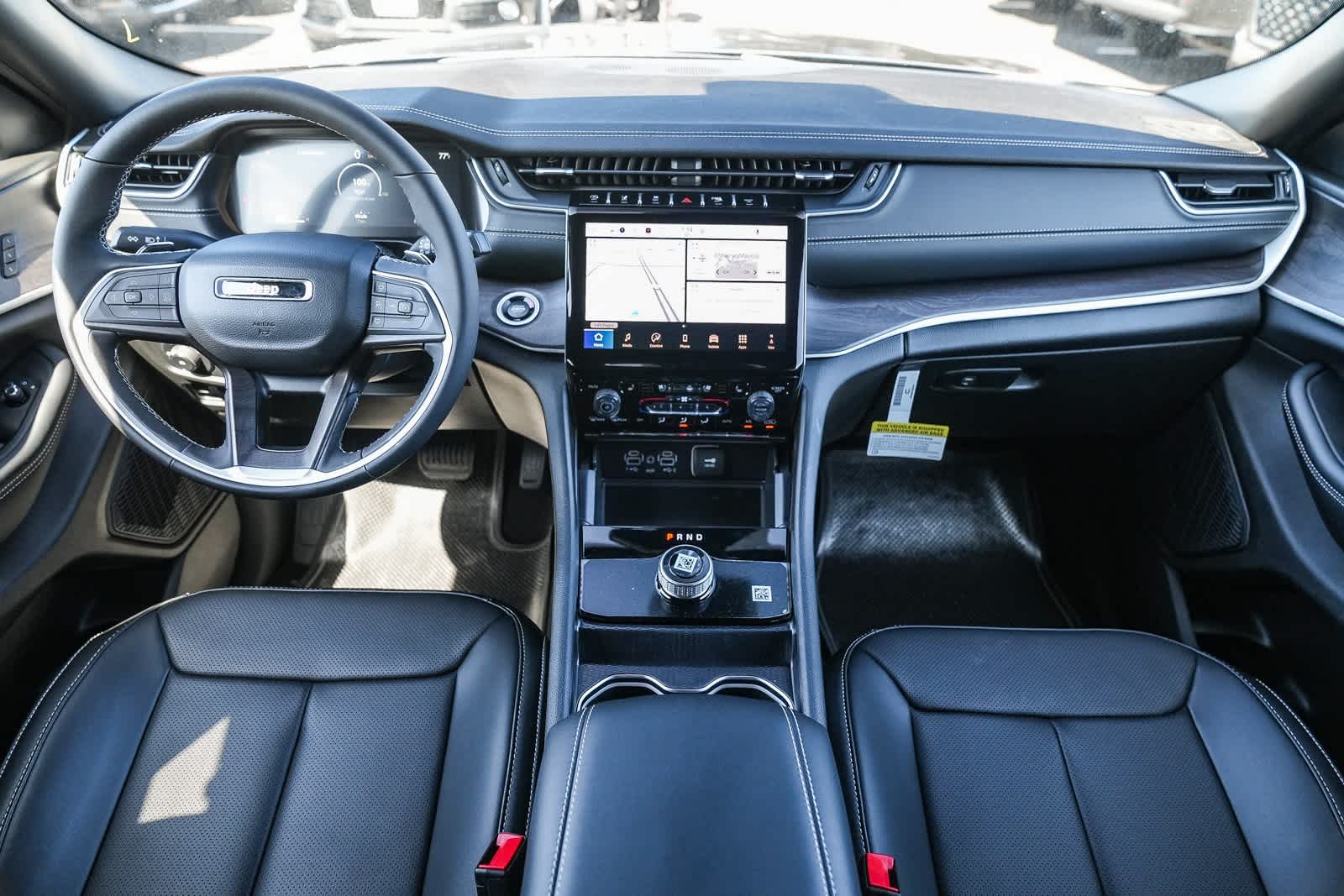 Thumbnail: 2025 Jeep Grand Cherokee - 13