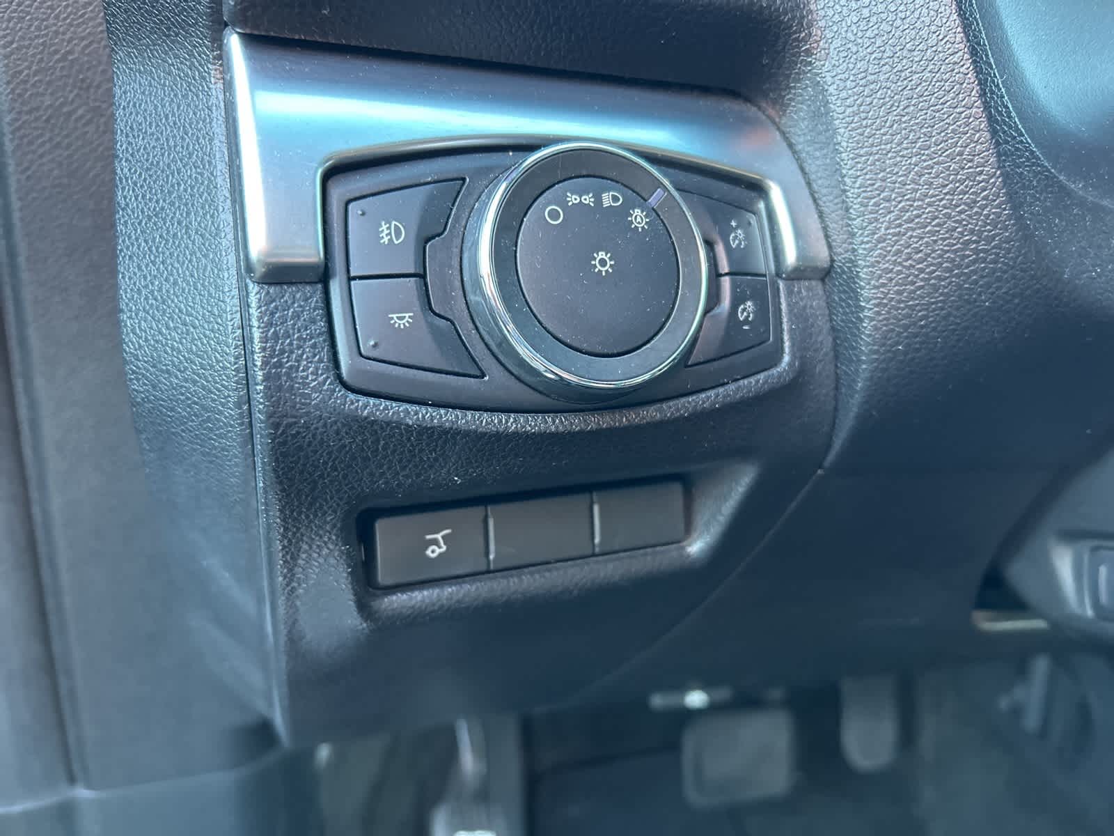 Thumbnail: 2017 Ford Explorer - 38