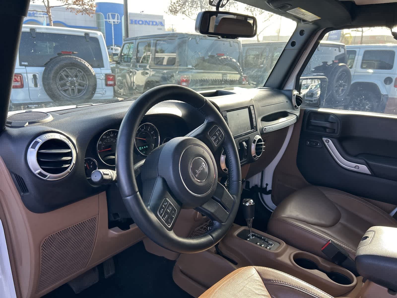 Thumbnail: 2015 Jeep Wrangler - 19