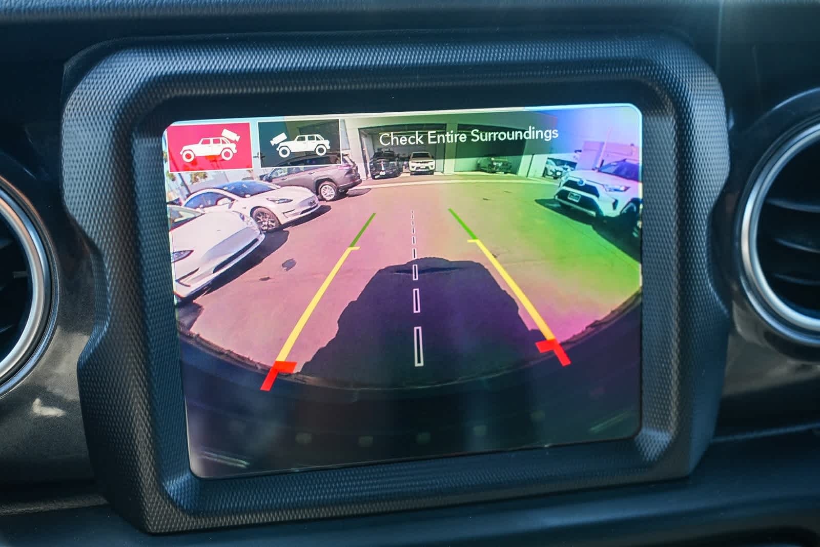 Thumbnail: 2022 Jeep Wrangler - 20