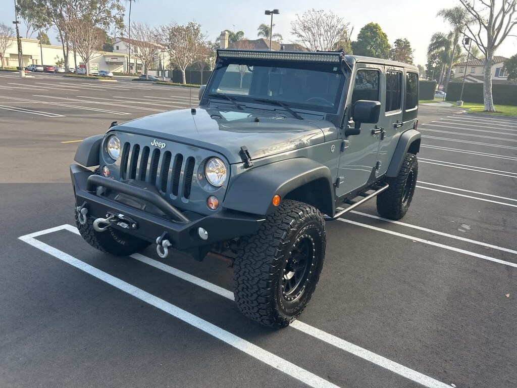 Used 2015 Jeep Wrangler Unlimited Rubicon 4x4 SUV
