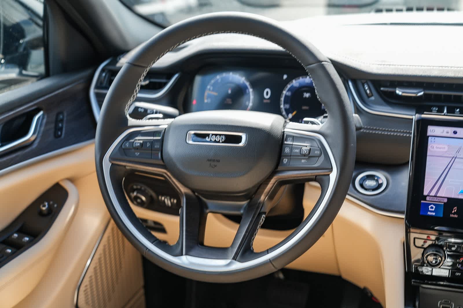 Thumbnail: 2025 Jeep Grand Cherokee - 16