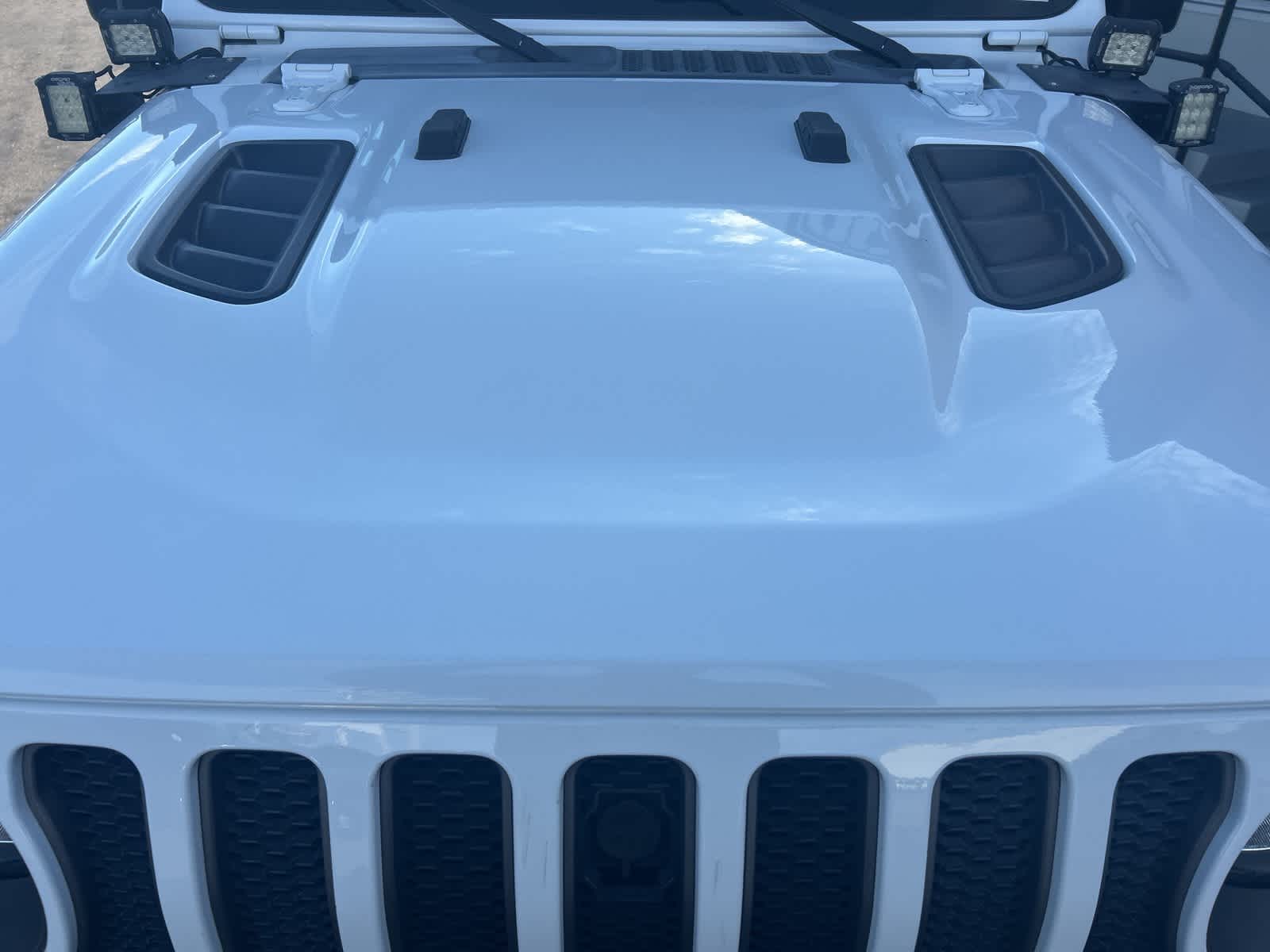 Thumbnail: 2019 Jeep Wrangler - 14
