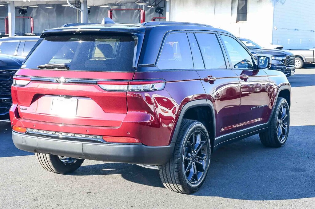 New 2025 Jeep Grand Cherokee Limited SUV