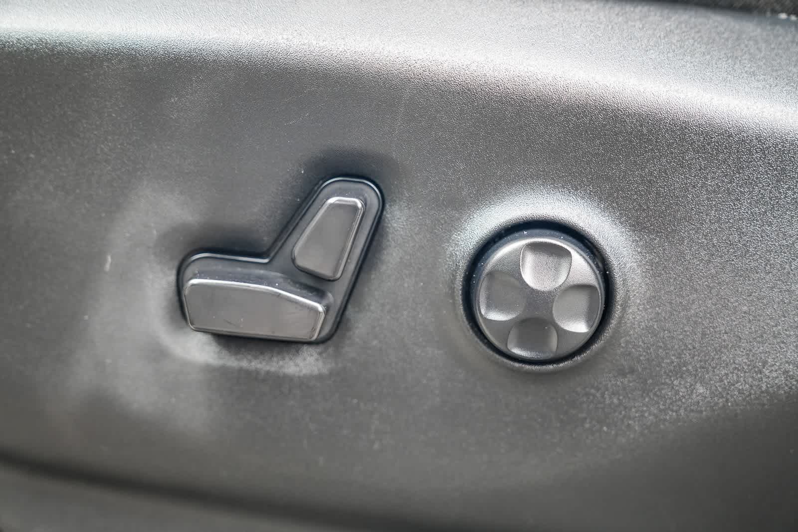 Thumbnail: 2024 Chrysler Pacifica - 21