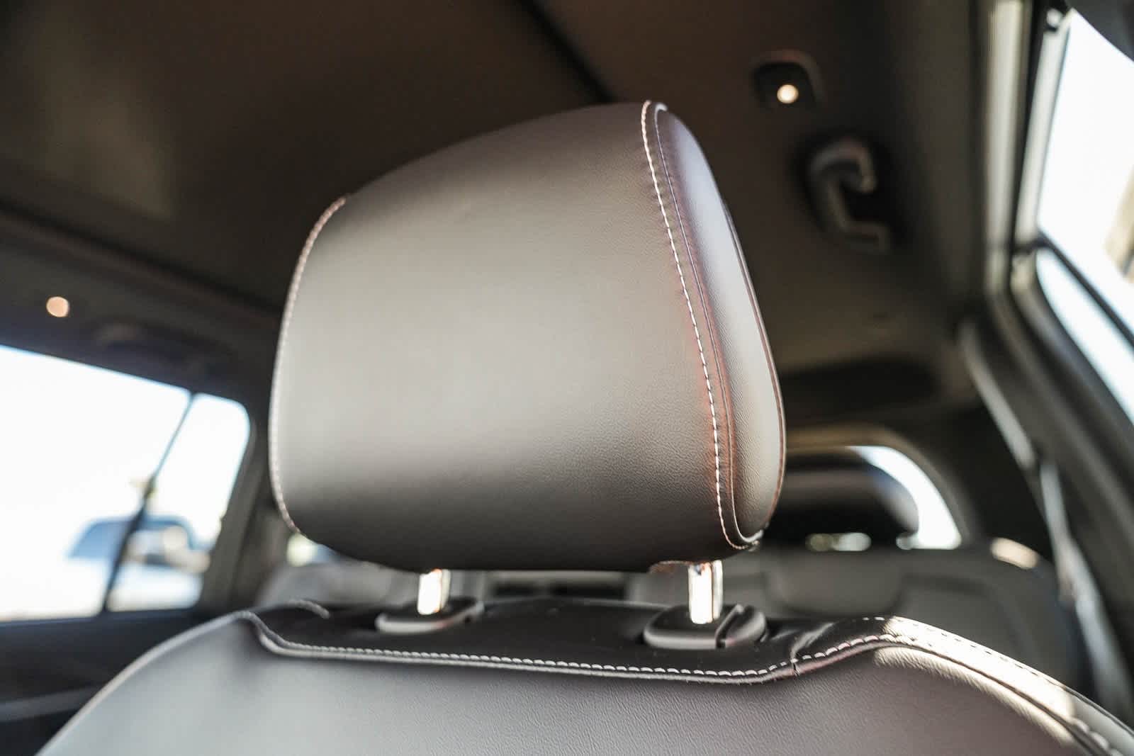 Thumbnail: 2025 Jeep Grand Cherokee - 25