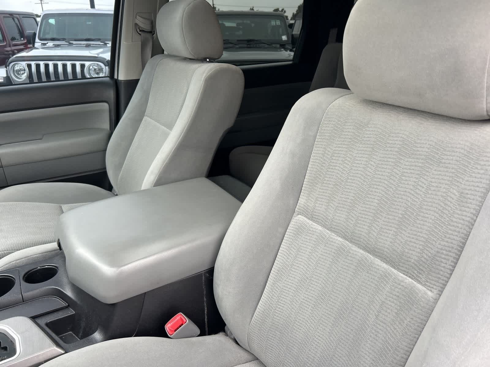 Thumbnail: 2015 Toyota Sequoia - 24