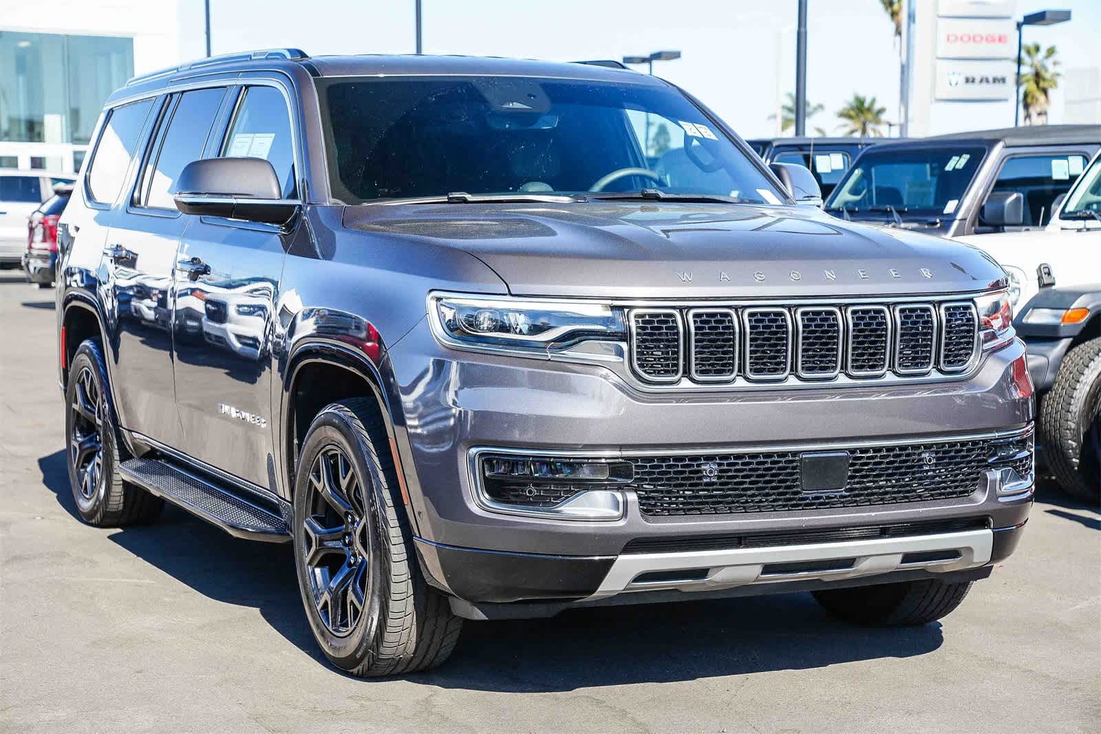 Thumbnail: 2022 Jeep Wagoneer - 3