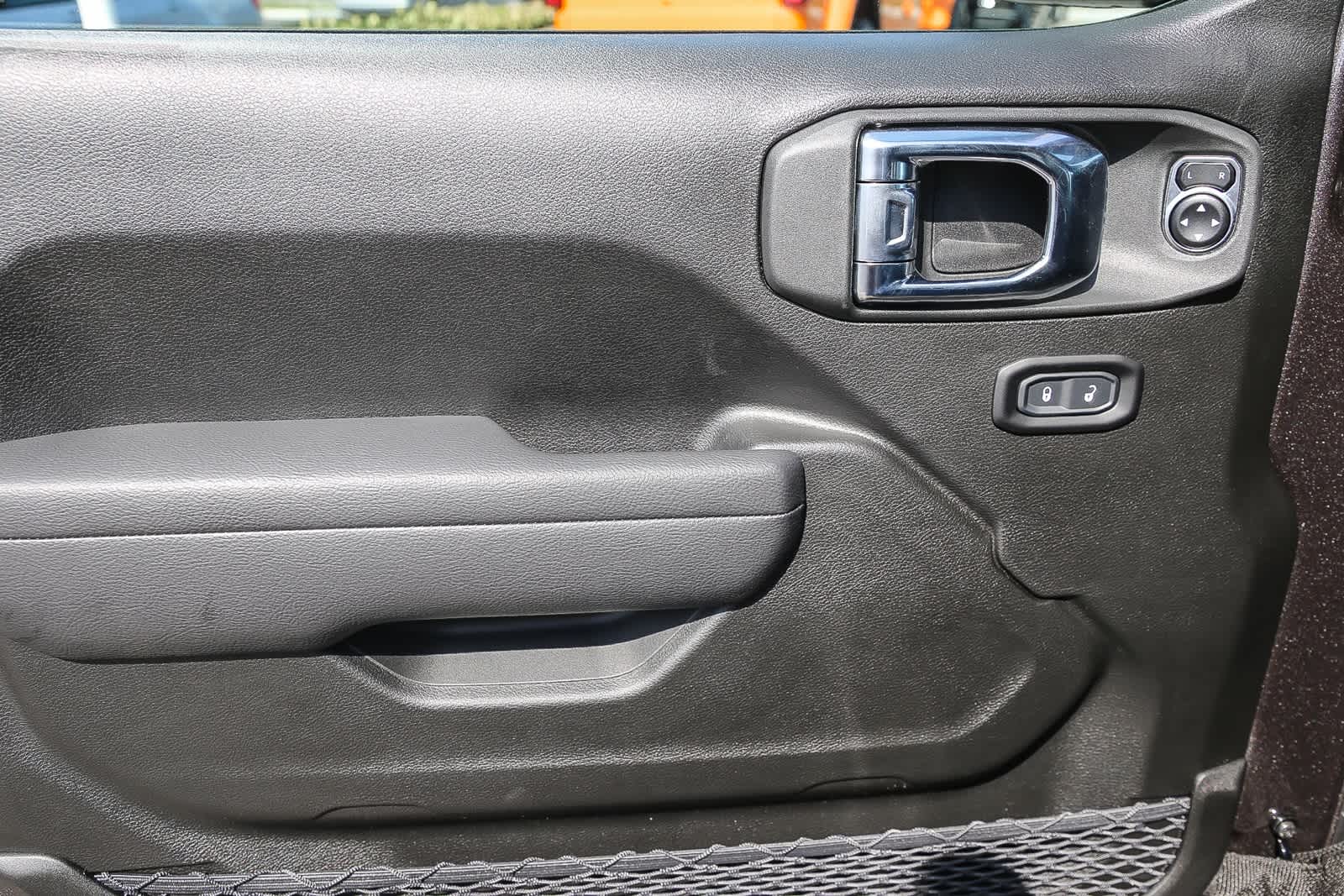 Thumbnail: 2025 Jeep Wrangler - 21