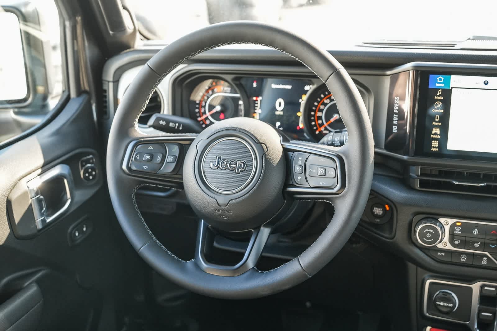 Thumbnail: 2026 Jeep Wrangler - 16