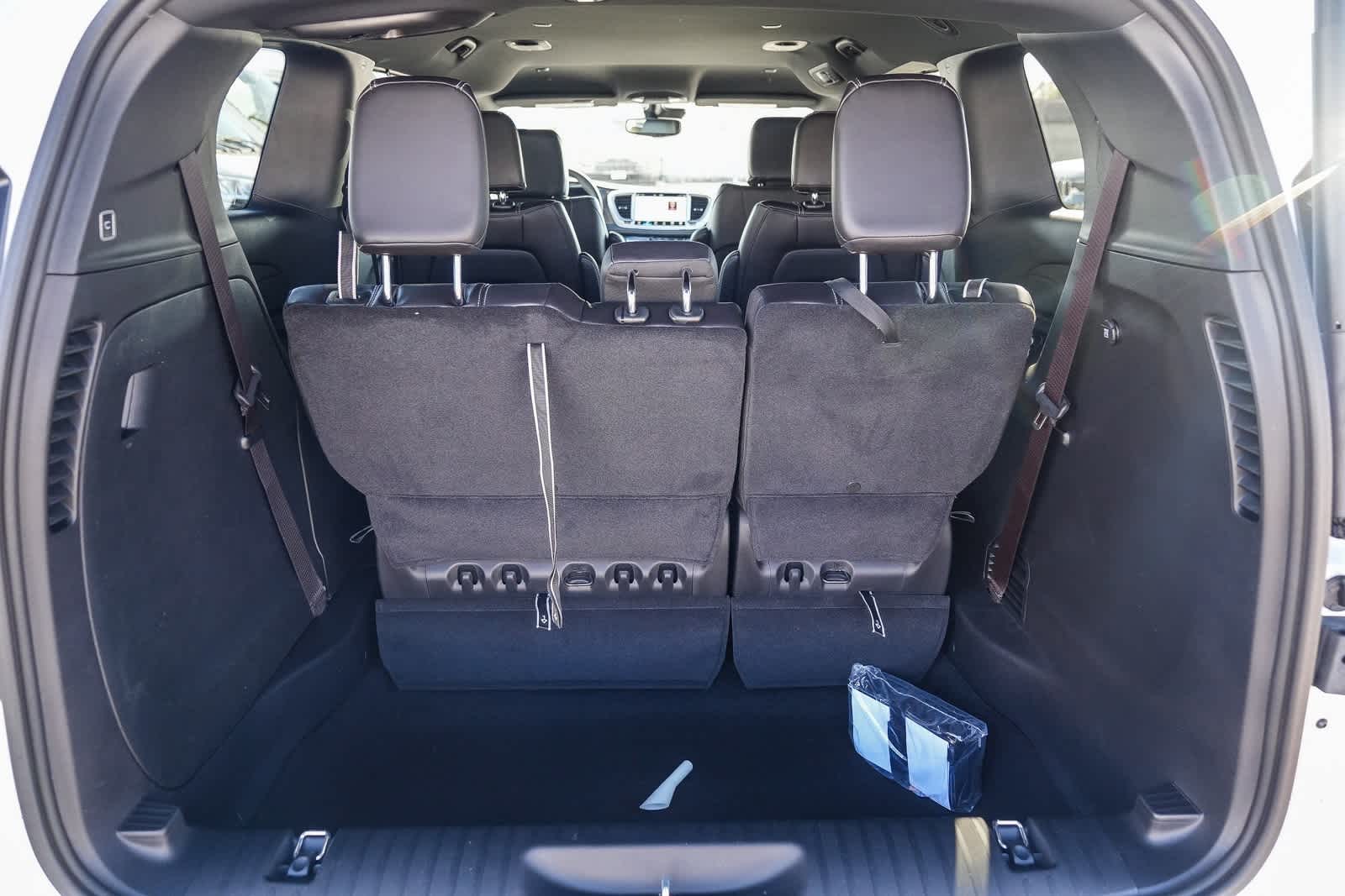 Thumbnail: 2026 Chrysler Pacifica - 11