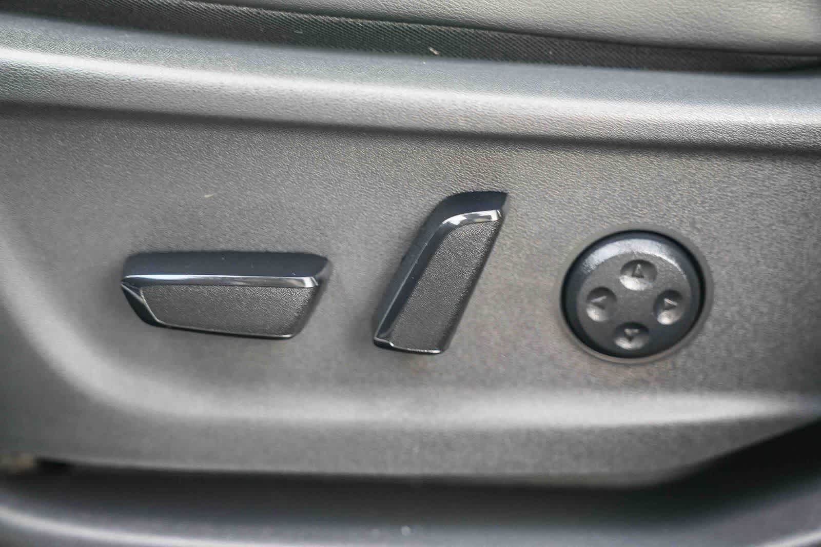 Thumbnail: 2023 Nissan Ariya - 17