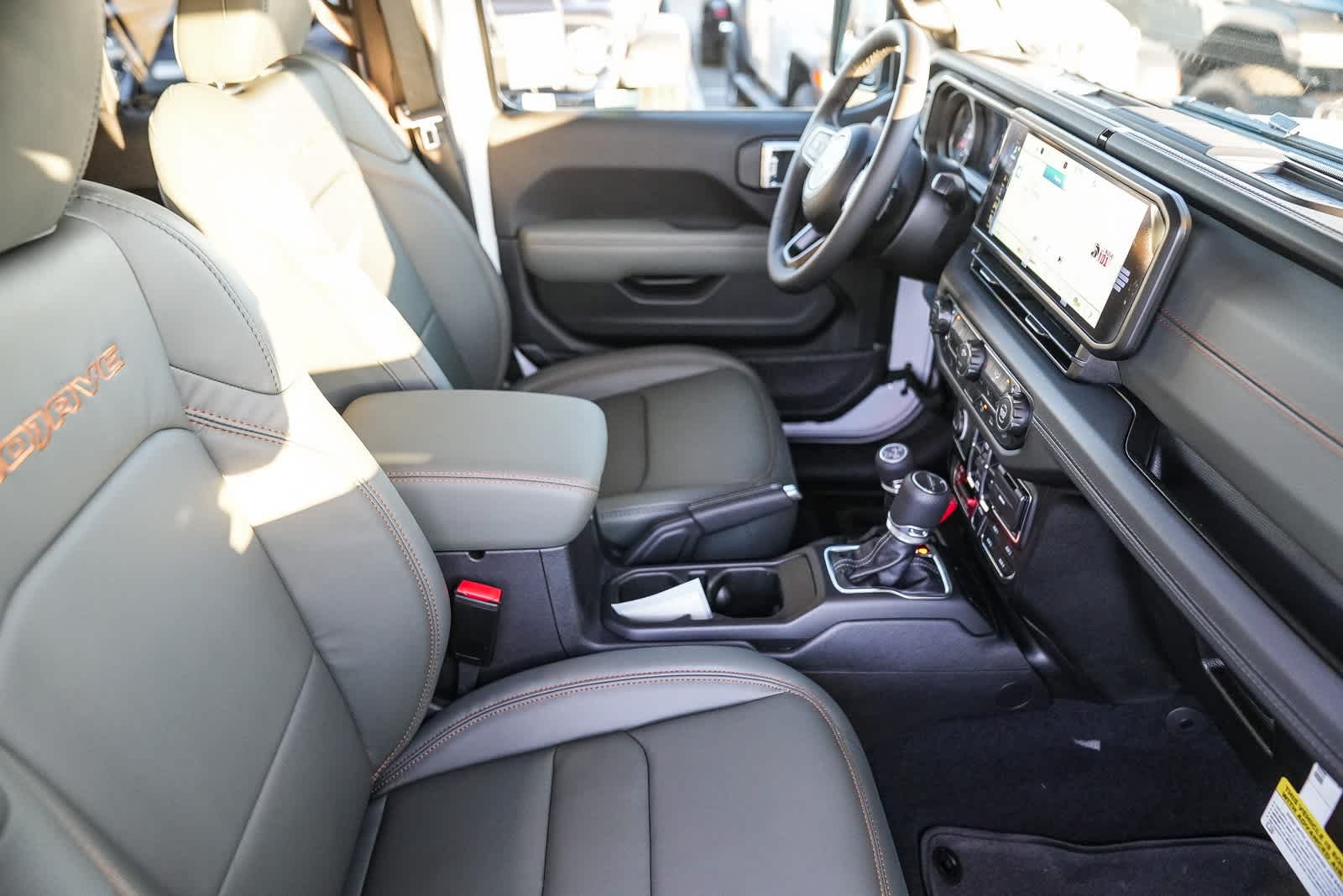 Thumbnail: 2026 Jeep Gladiator - 17