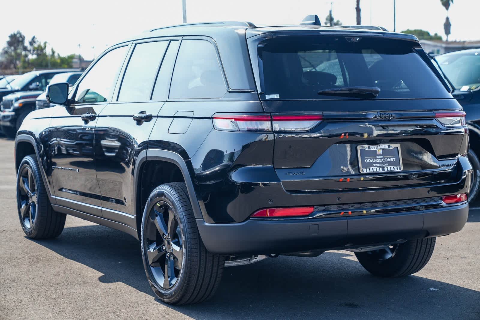 Thumbnail: 2025 Jeep Grand Cherokee - 6