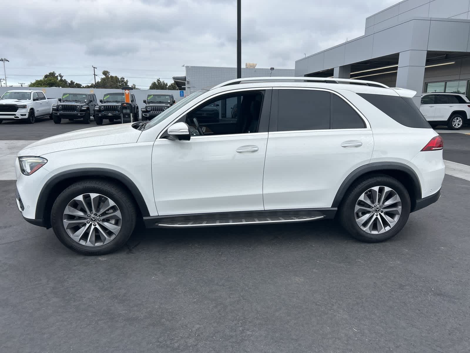 Thumbnail: 2021 Mercedes-Benz GLE - 3