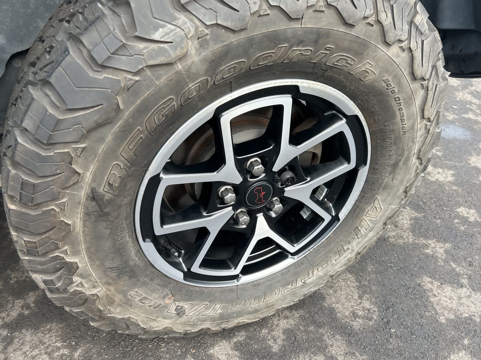 Thumbnail: 2019 Jeep Wrangler - 17