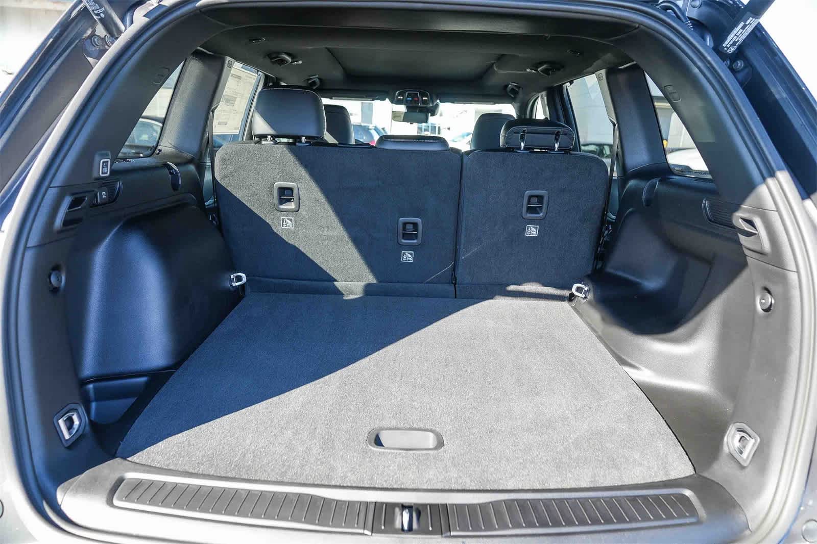 Thumbnail: 2025 Jeep Grand Cherokee - 25