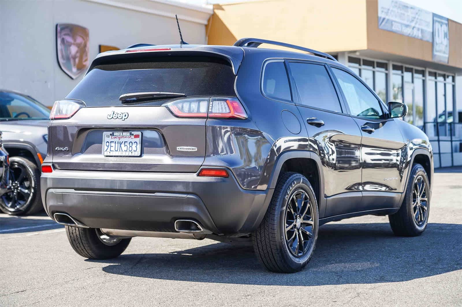 Thumbnail: 2022 Jeep Cherokee - 6