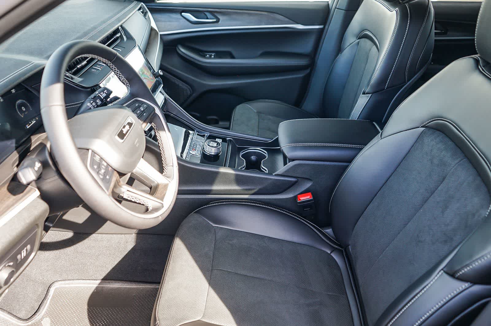 Thumbnail: 2026 Jeep Grand Cherokee - 19