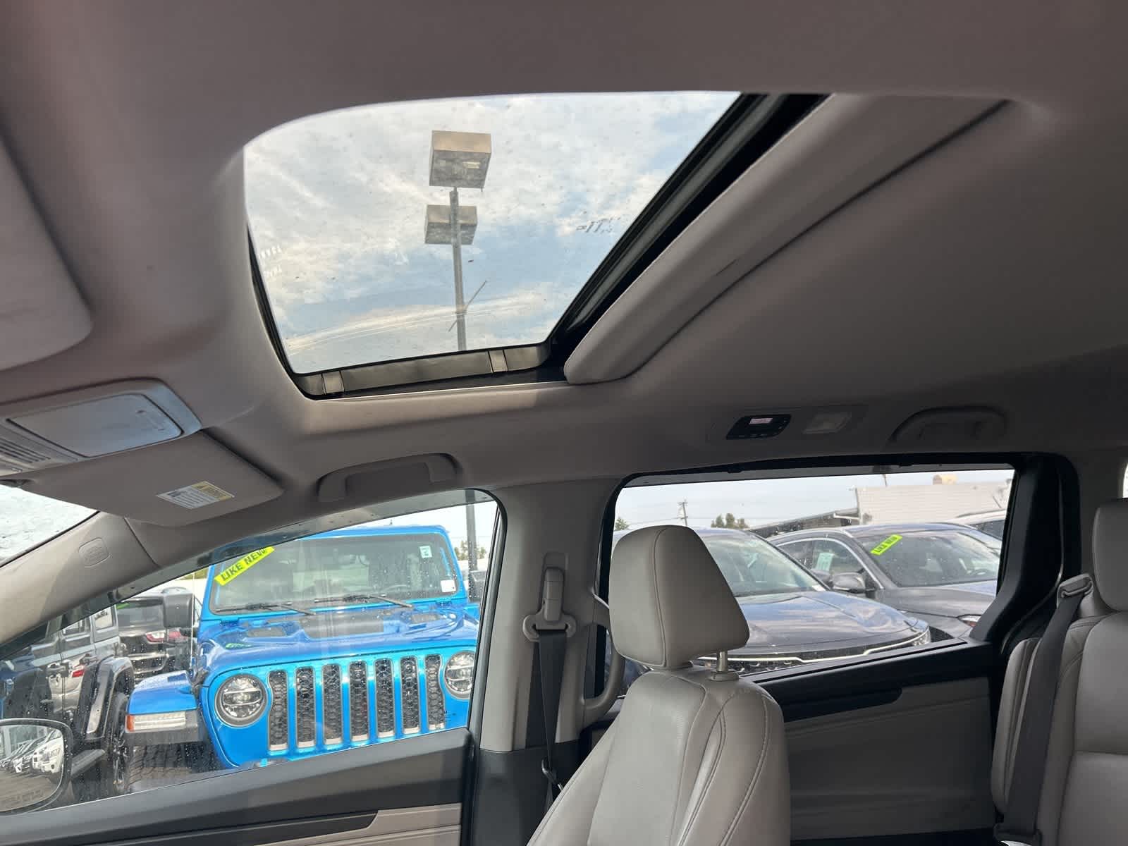 Thumbnail: 2021 Honda Odyssey - 21