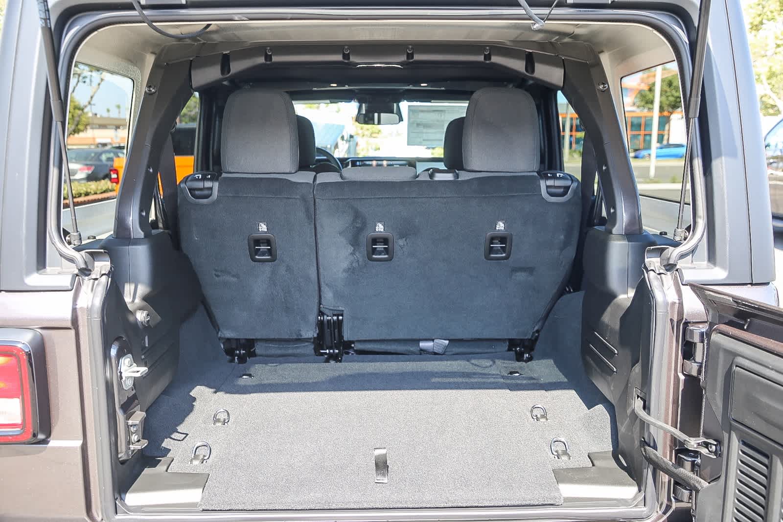 Thumbnail: 2025 Jeep Wrangler - 11