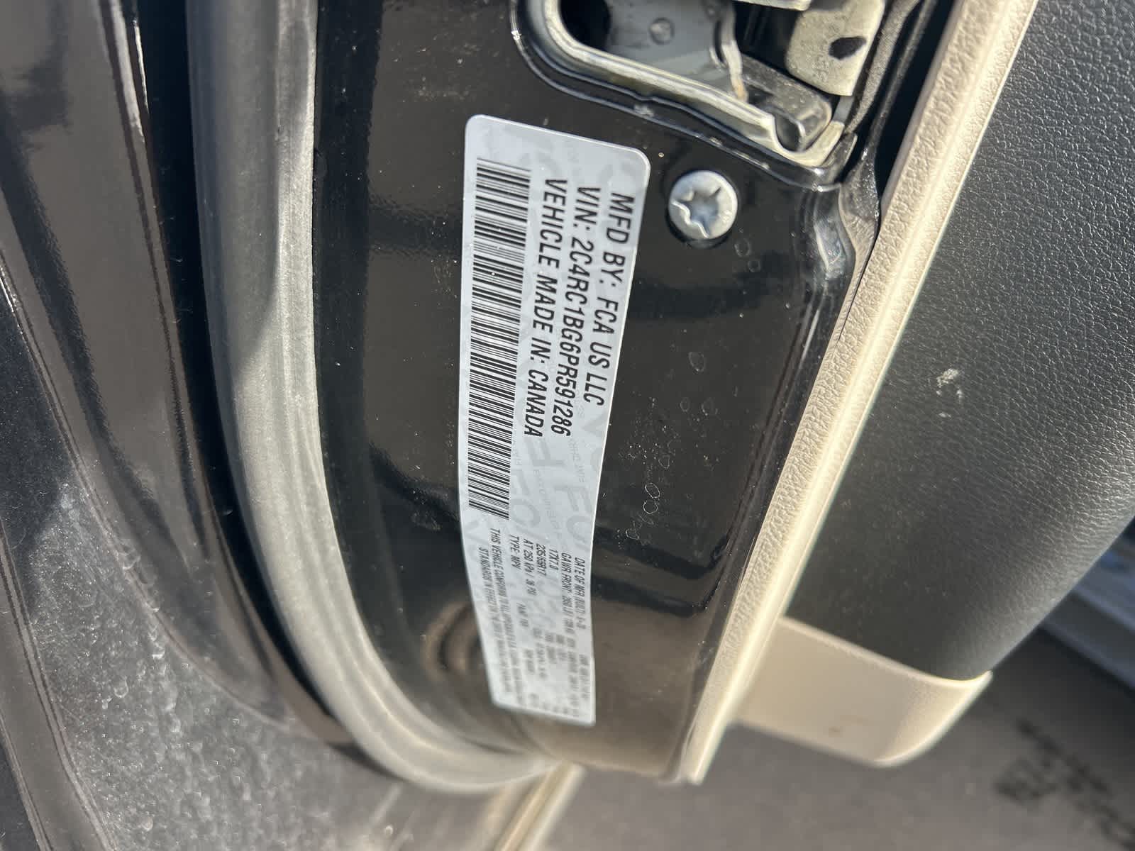 Thumbnail: 2023 Chrysler Pacifica - 33