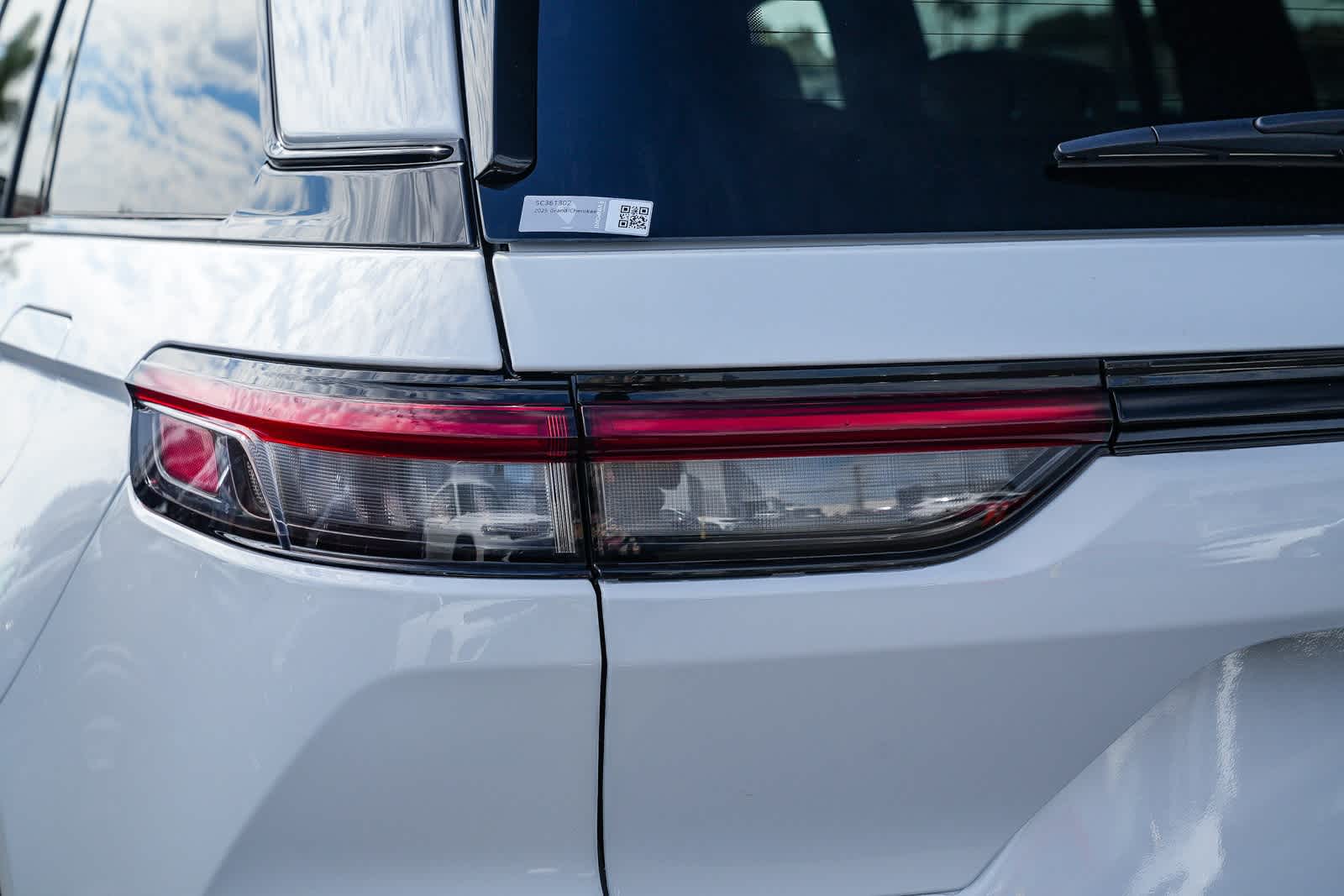 Thumbnail: 2025 Jeep Grand Cherokee - 7