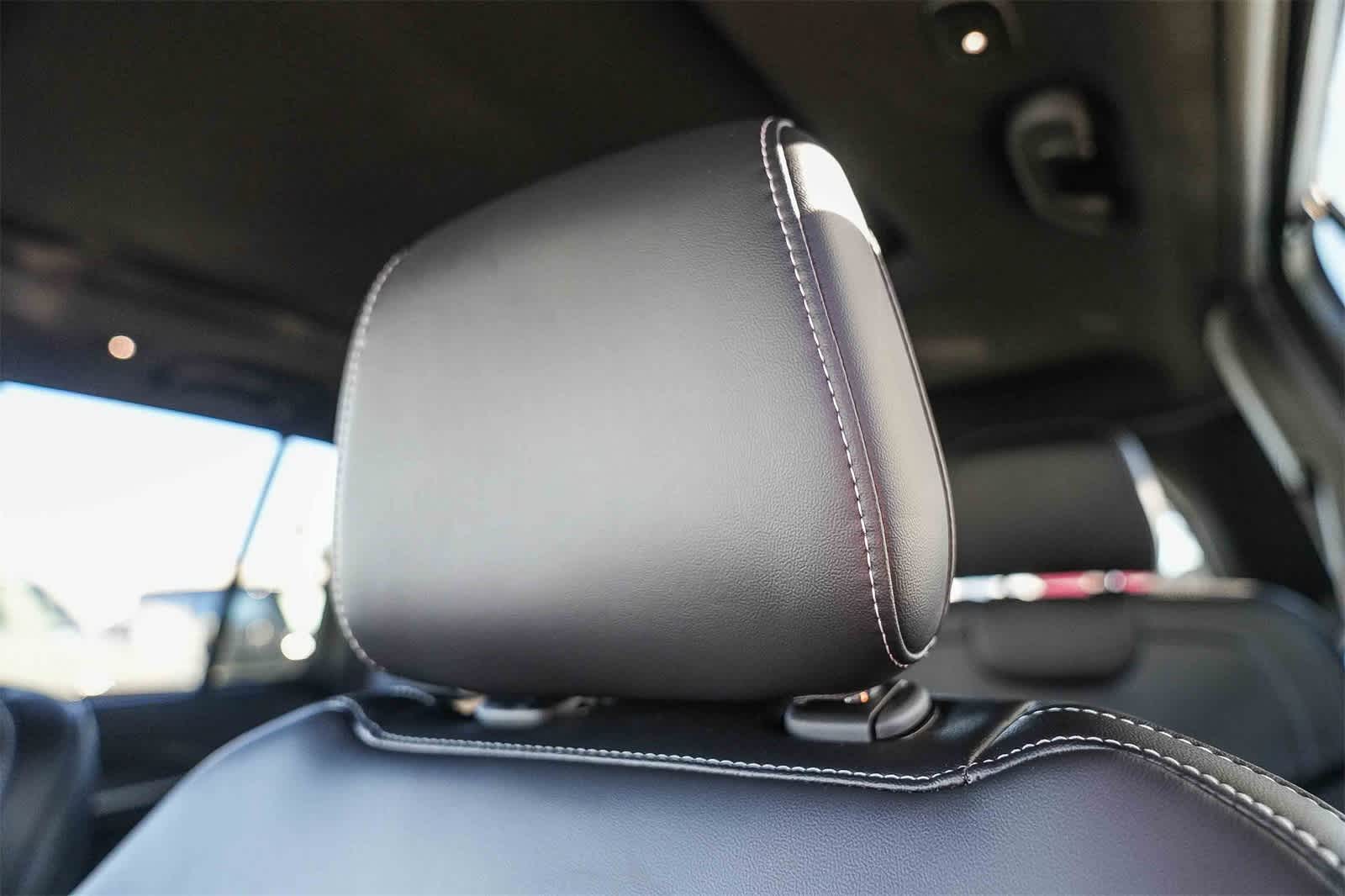 Thumbnail: 2025 Jeep Grand Cherokee - 24