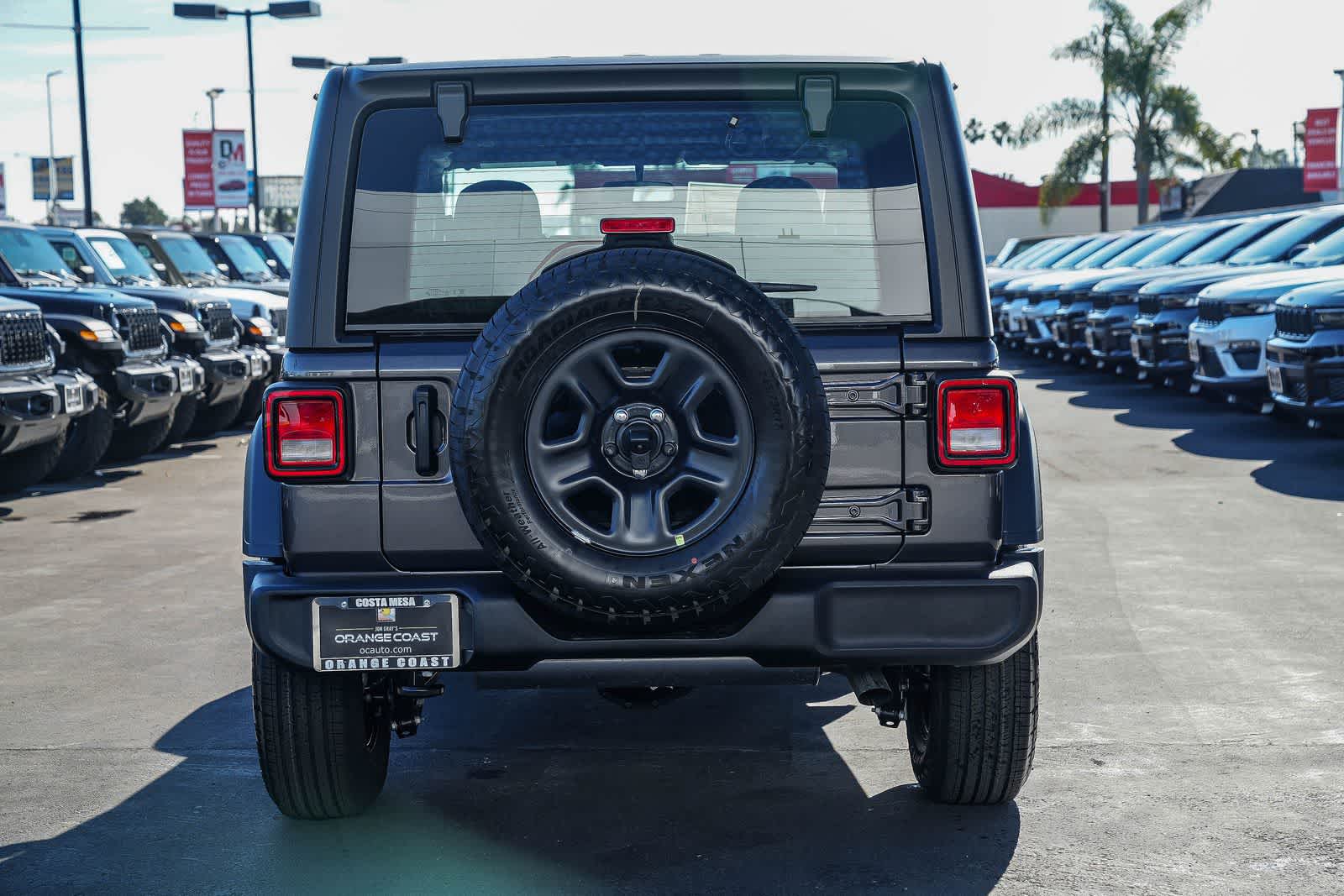 Thumbnail: 2026 Jeep Wrangler - 5