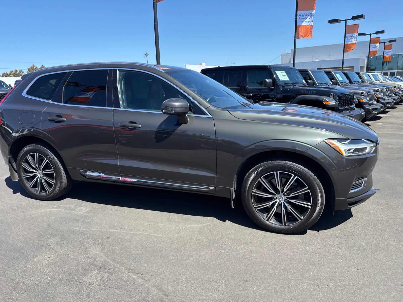 Thumbnail: 2021 Volvo XC60 - 14