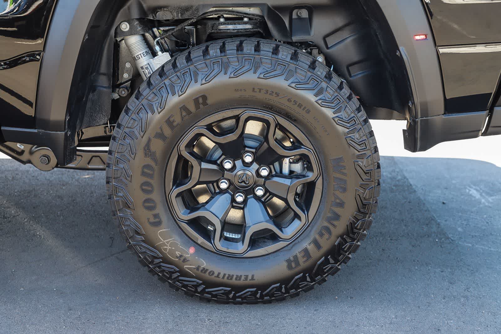 Thumbnail: 2026 RAM 1500 - 10