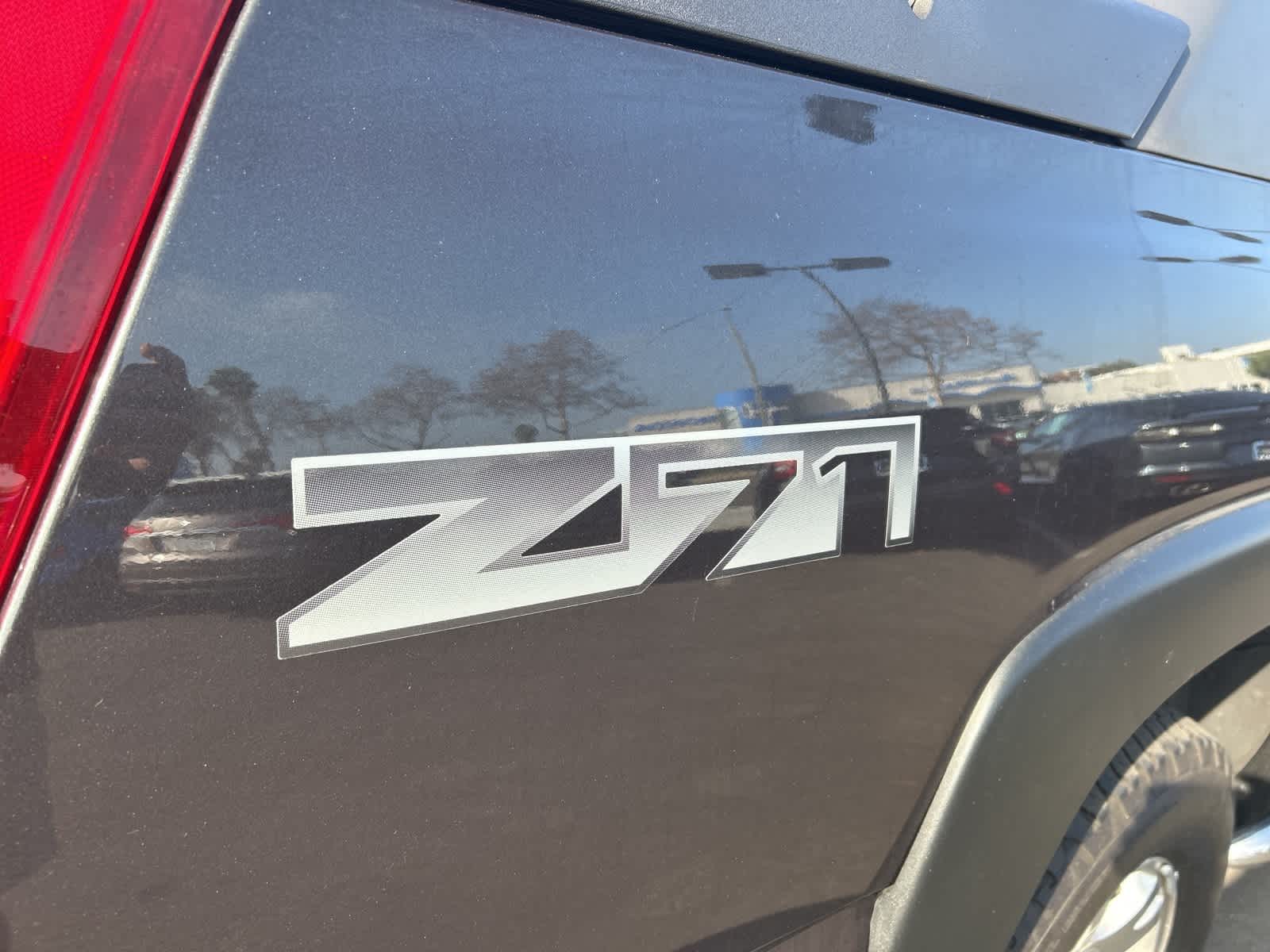 Thumbnail: 2005 Chevrolet Avalanche 1500 - 28