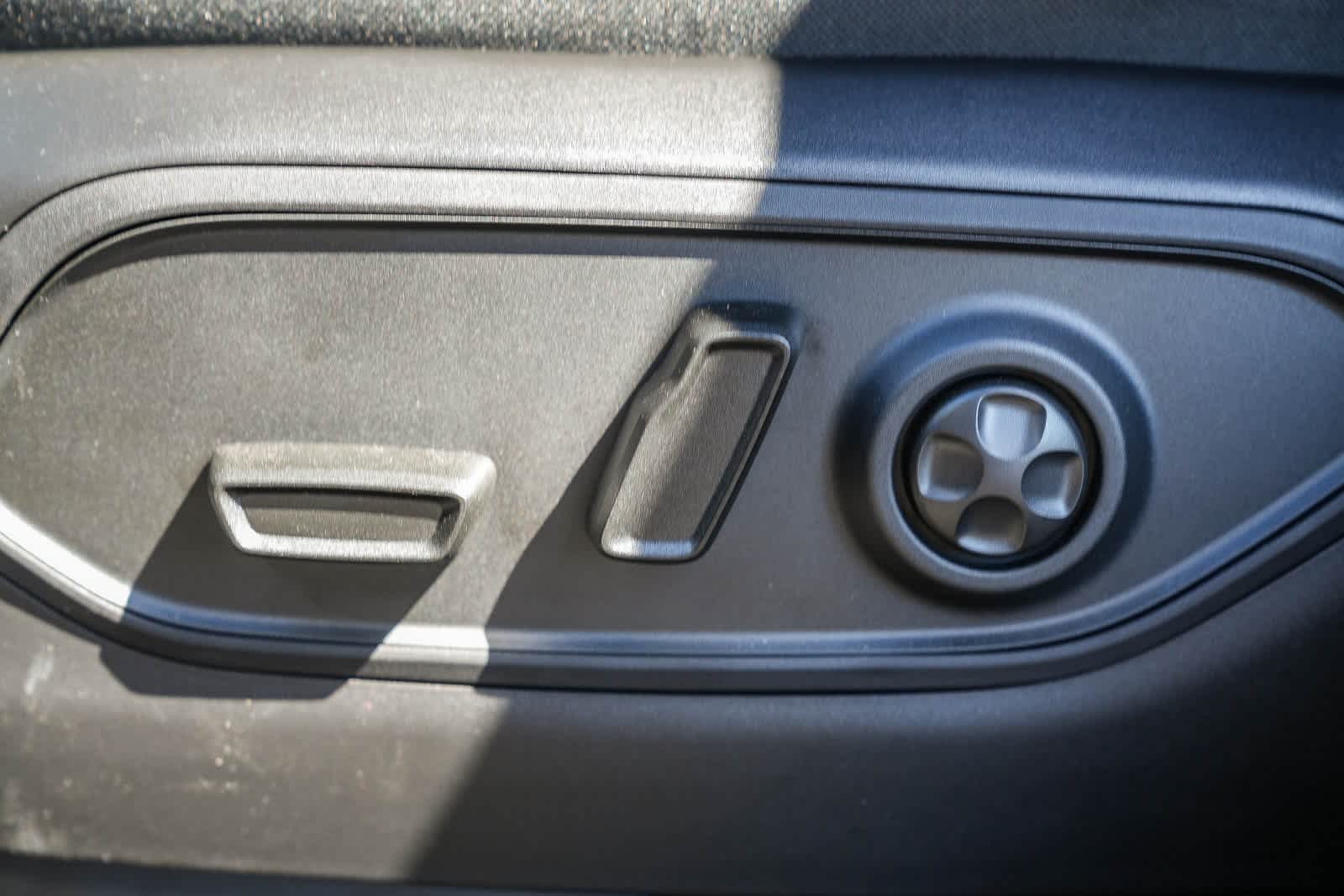 Thumbnail: 2025 Jeep Grand Cherokee L - 22