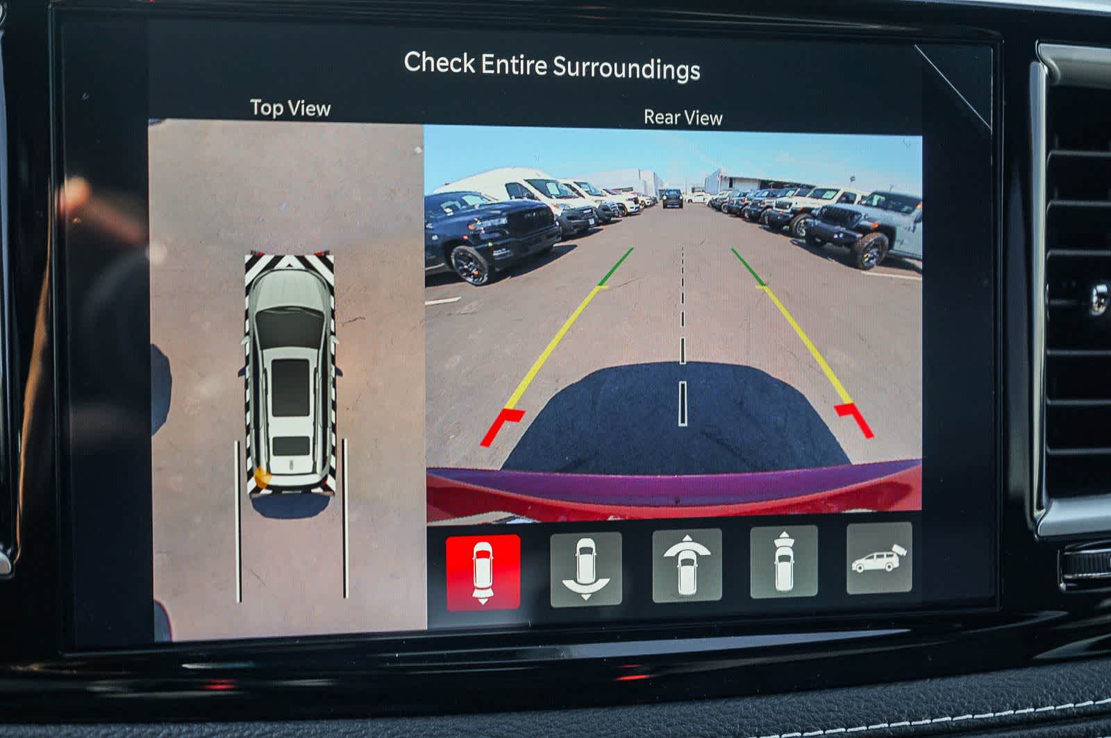 Thumbnail: 2026 Chrysler Pacifica - 25