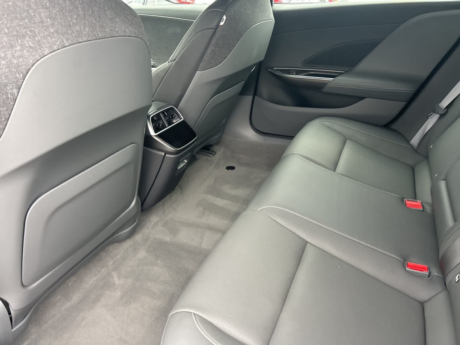 Thumbnail: 2024 Lucid Air - 23