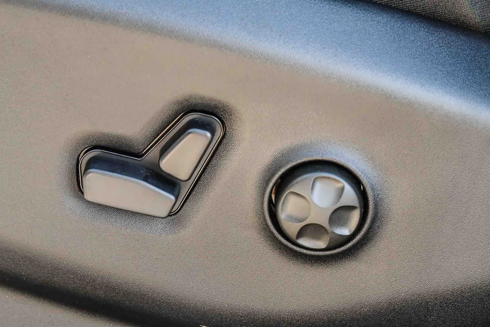 Thumbnail: 2026 Chrysler Pacifica - 23