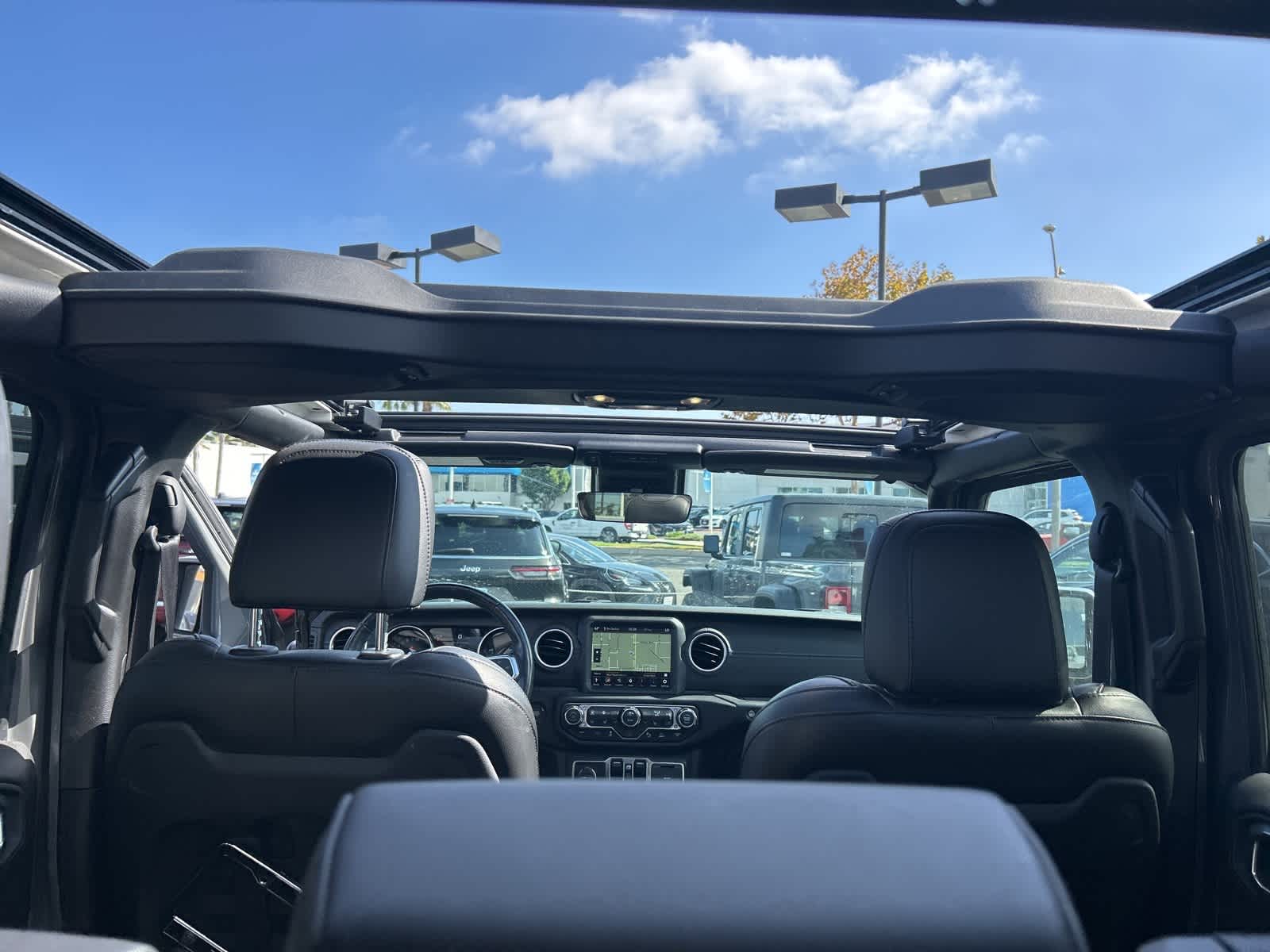 Thumbnail: 2023 Jeep Wrangler - 39