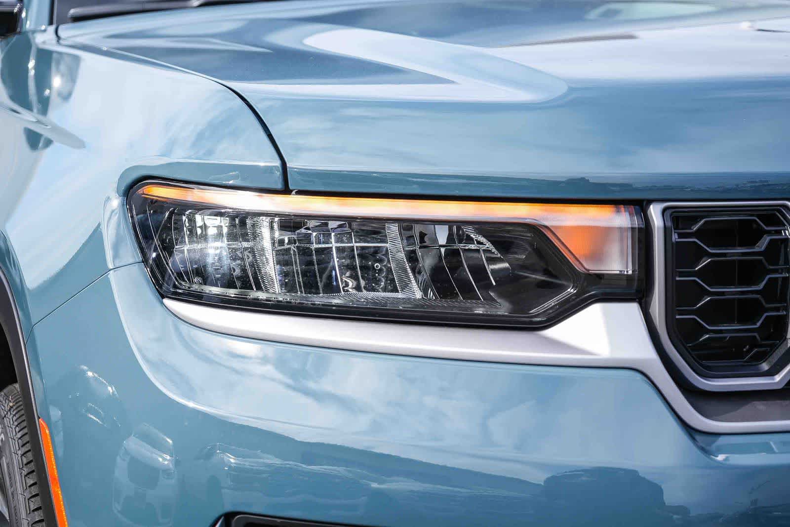 Thumbnail: 2026 Jeep Grand Cherokee L - 4