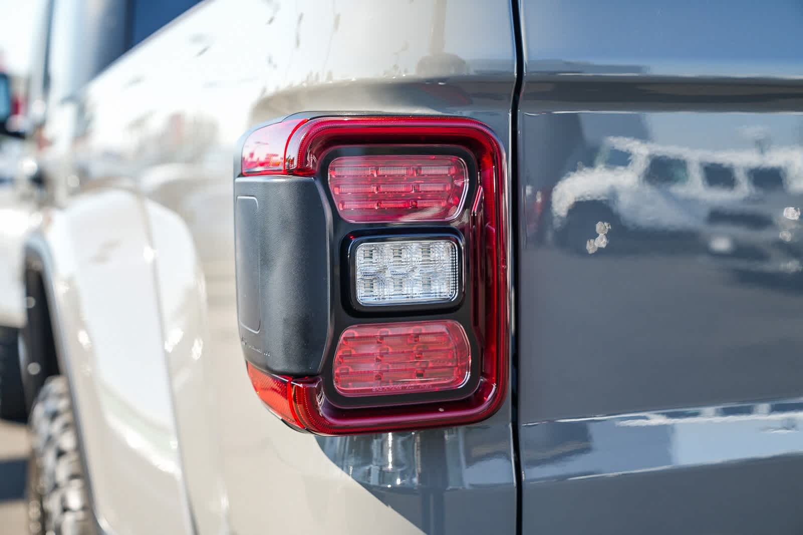 Thumbnail: 2021 Jeep Gladiator - 7