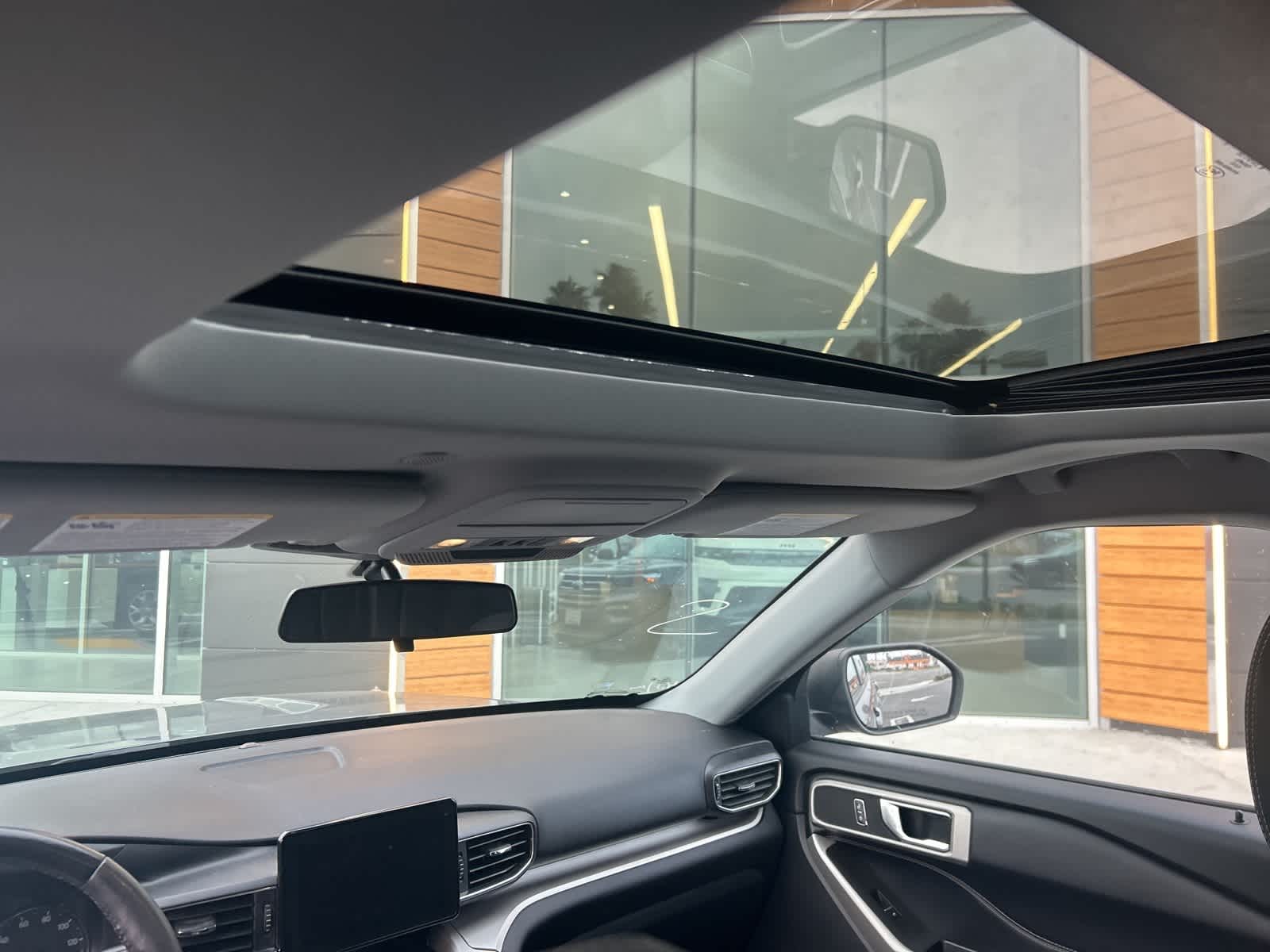 Thumbnail: 2022 Ford Explorer - 19