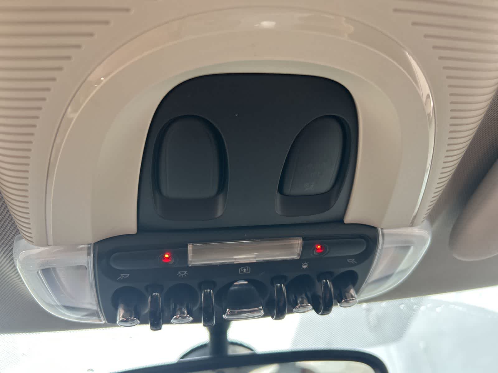 Thumbnail: 2017 MINI Cooper Hardtop - 34