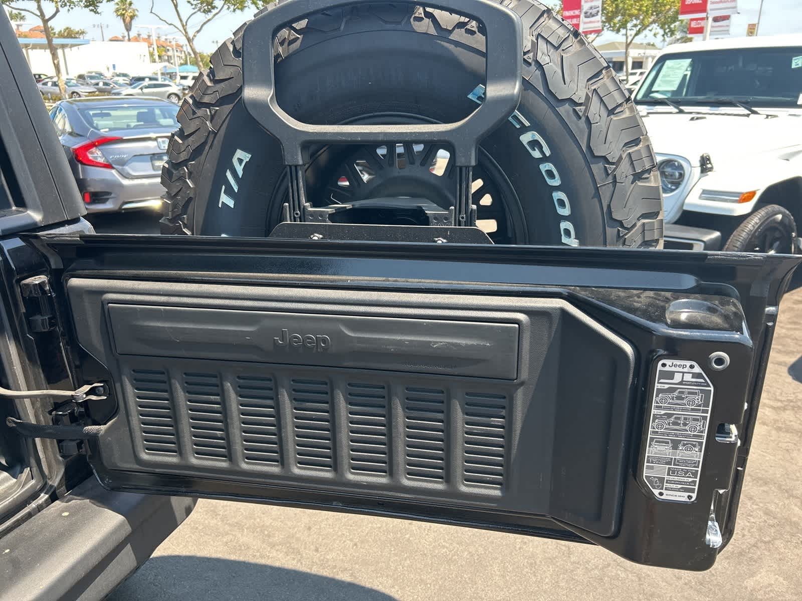 Thumbnail: 2022 Jeep Wrangler - 34