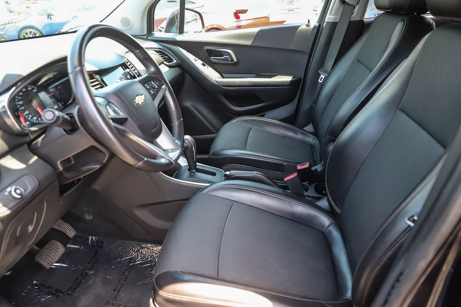 Thumbnail: 2022 Chevrolet Trax - 17